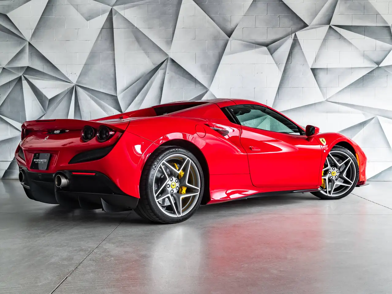 Ferrari F8 Spider снимка Ferrari F8 Spider