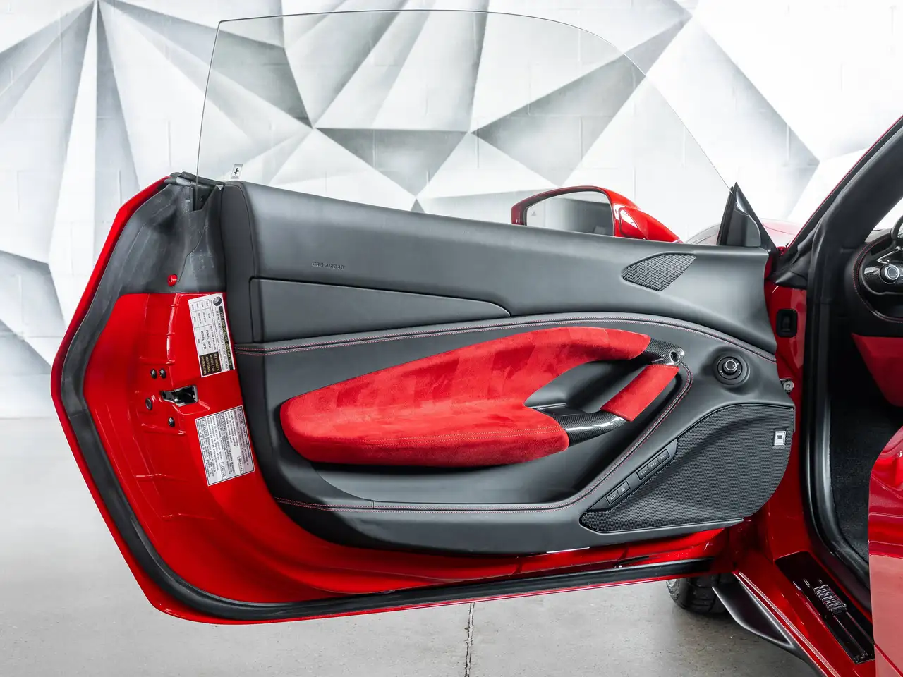 Ferrari F8 Spider снимка Ferrari F8 Spider