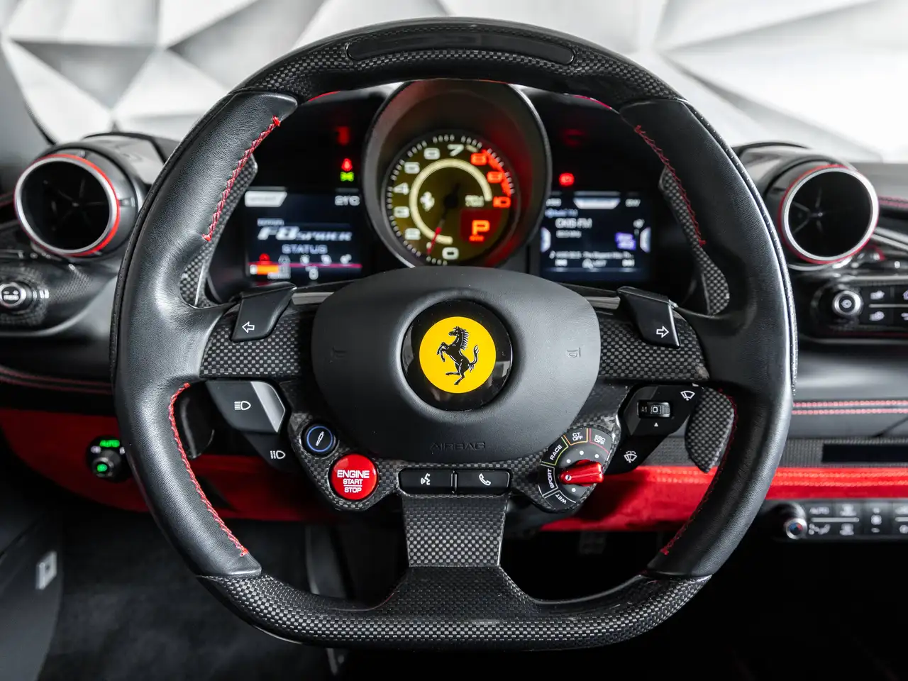 Ferrari F8 Spider снимка Ferrari F8 Spider