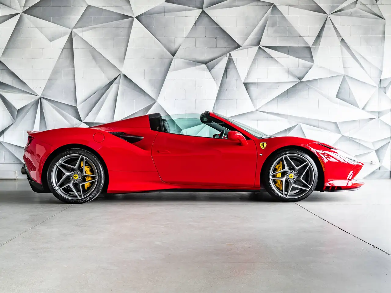 Ferrari F8 Spider снимка Ferrari F8 Spider
