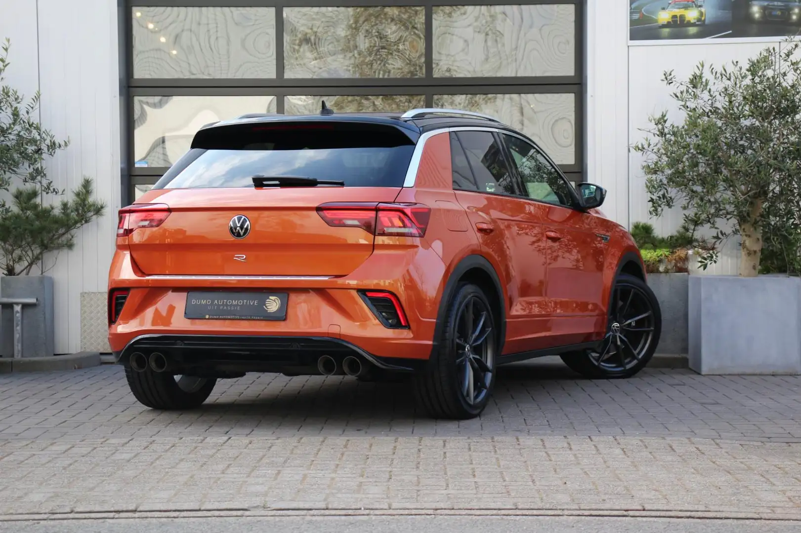 Volkswagen T-Roc 2.0 TSI R 4Motion - AKRAPOVIC - VIRTUAL - PANO - L Oranje - 2