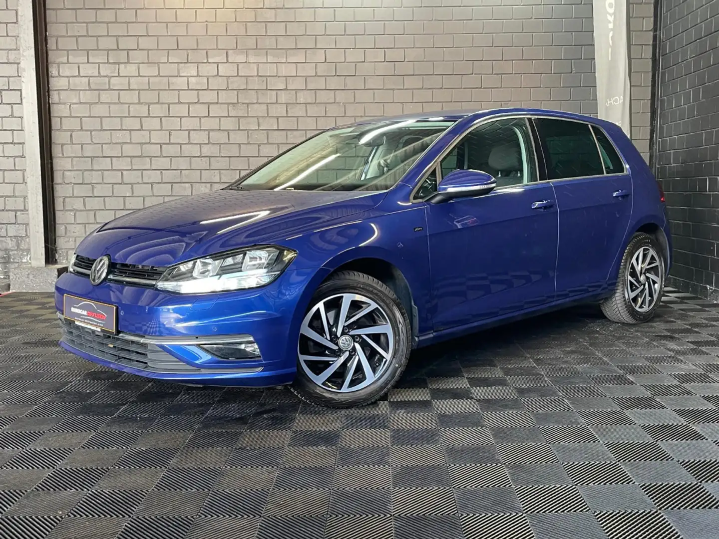 Volkswagen Golf 1.6 TDI16V BLUE MOTION Bleu - 1