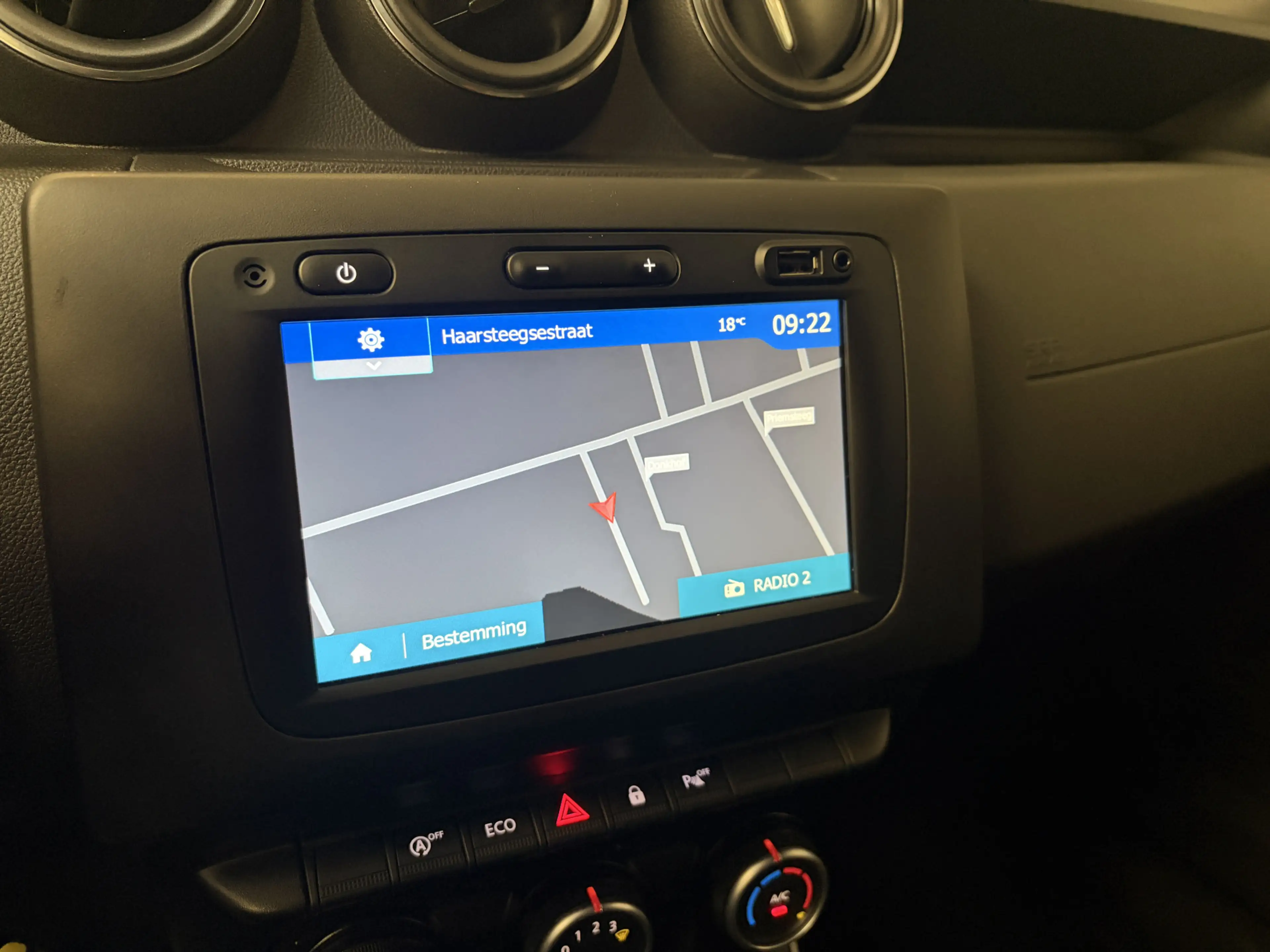 Dacia Duster 1.3 TCe PRESTIGE/CARPLAY/PDC/CAM/TREKH/DODE HOEK/1 — photo 14