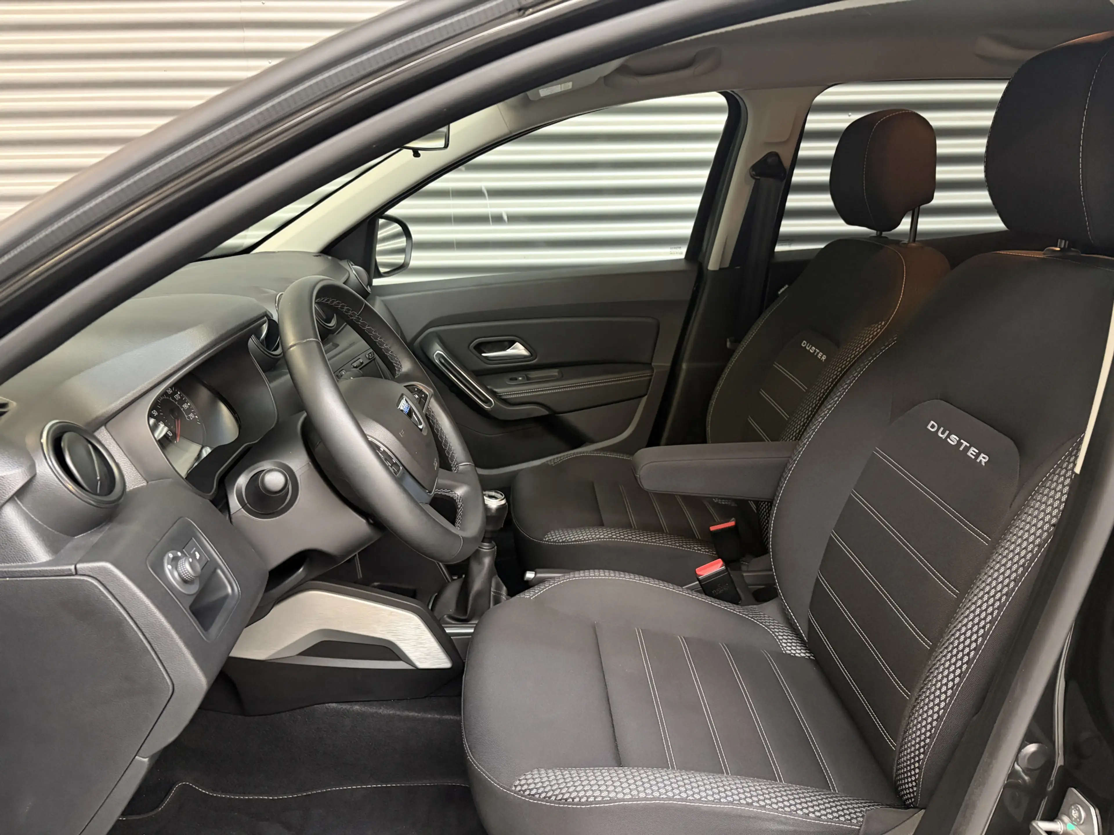 Dacia Duster 1.3 TCe PRESTIGE/CARPLAY/PDC/CAM/TREKH/DODE HOEK/1 — photo 5