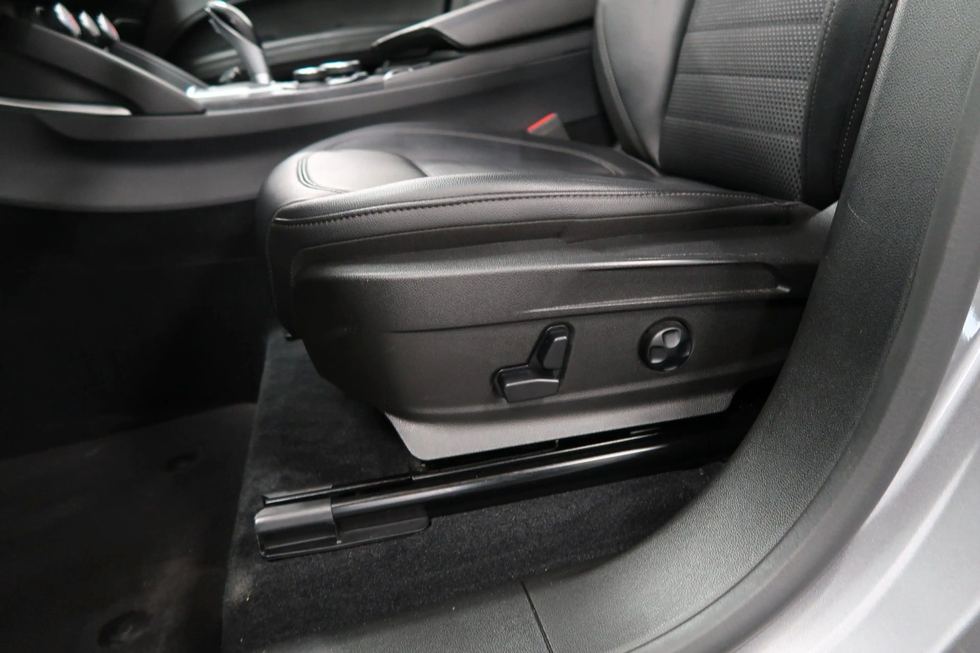 Alfa Romeo Stelvio B-Tech Q4*Carplay*BLS*AHK*KEYLESS*BI-XEN — photo 12