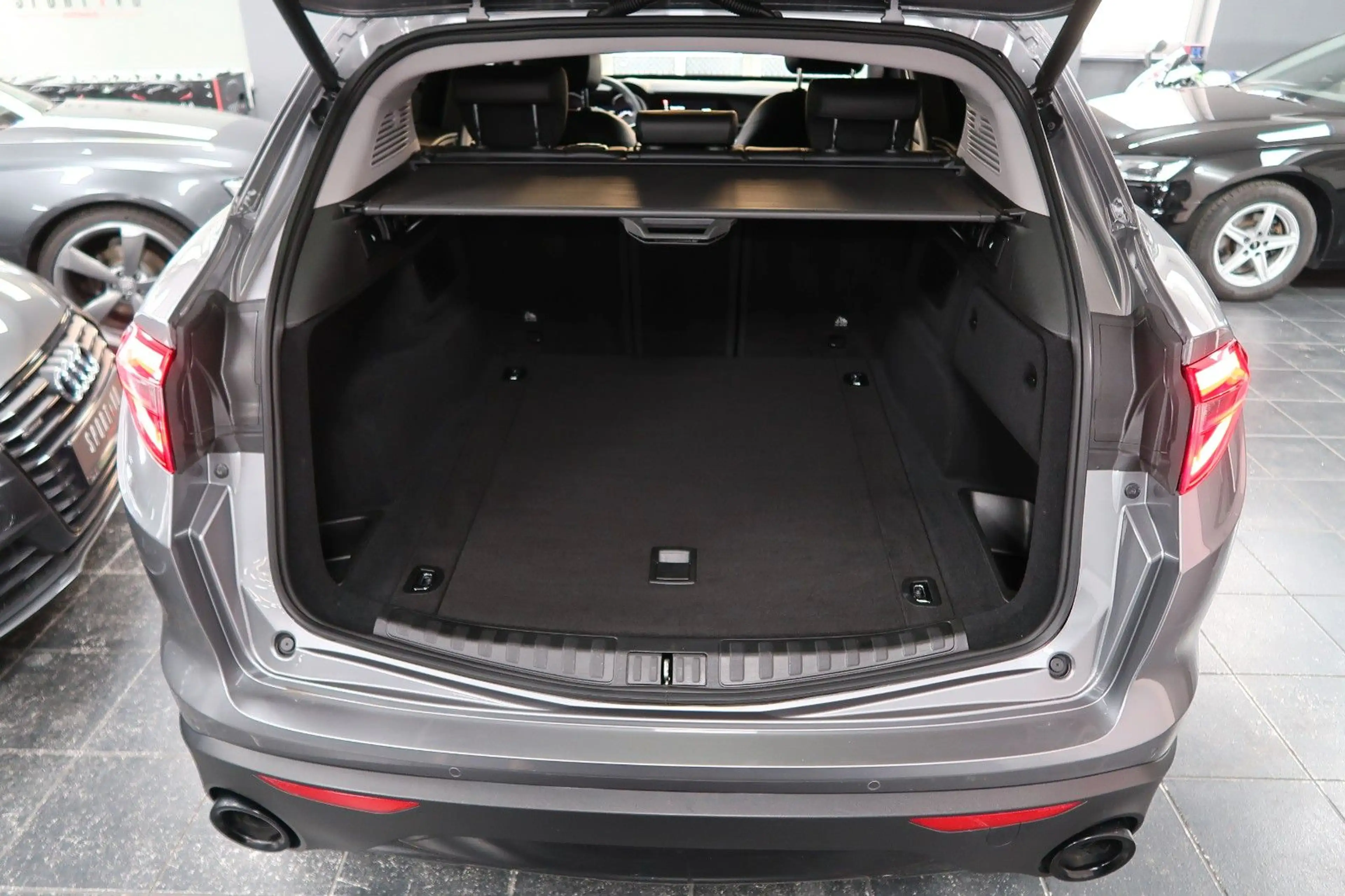 Alfa Romeo Stelvio B-Tech Q4*Carplay*BLS*AHK*KEYLESS*BI-XEN — photo 15