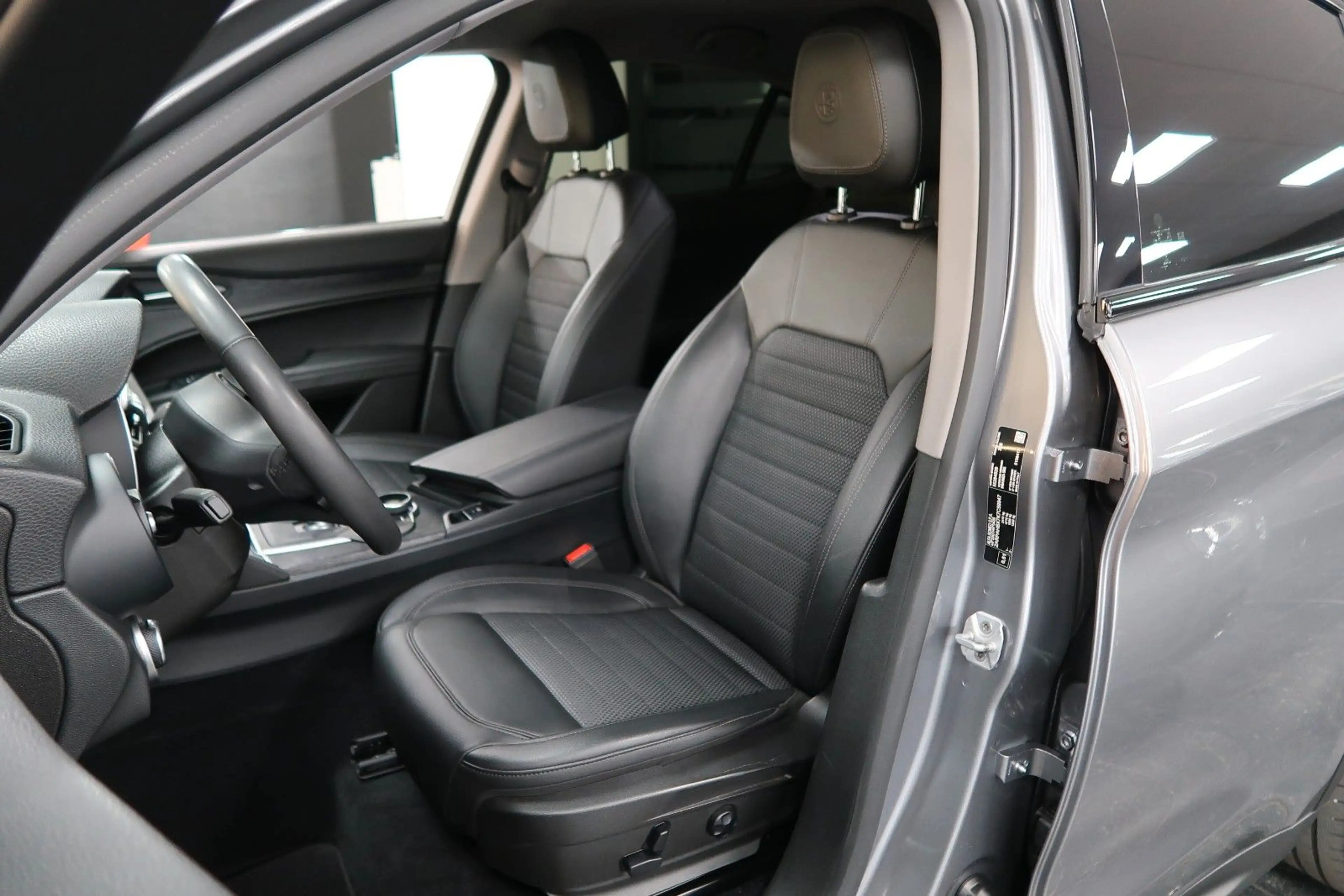 Alfa Romeo Stelvio B-Tech Q4*Carplay*BLS*AHK*KEYLESS*BI-XEN — photo 11