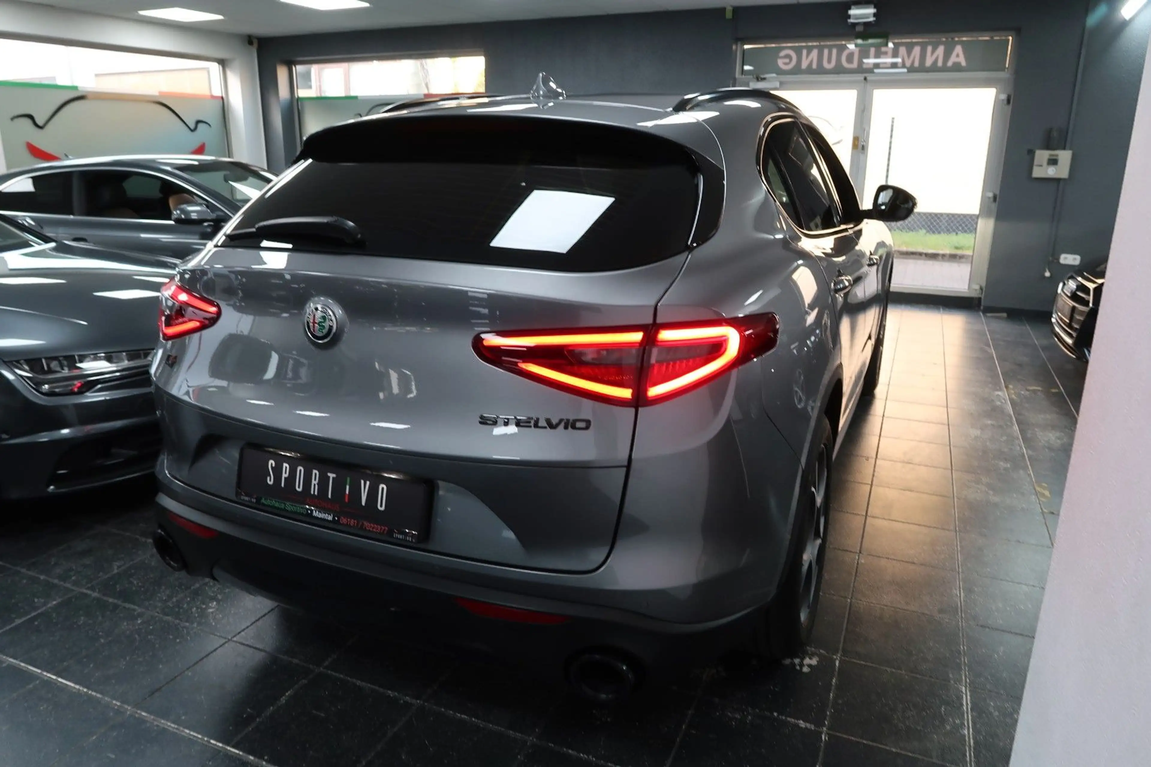 Alfa Romeo Stelvio B-Tech Q4*Carplay*BLS*AHK*KEYLESS*BI-XEN — photo 5