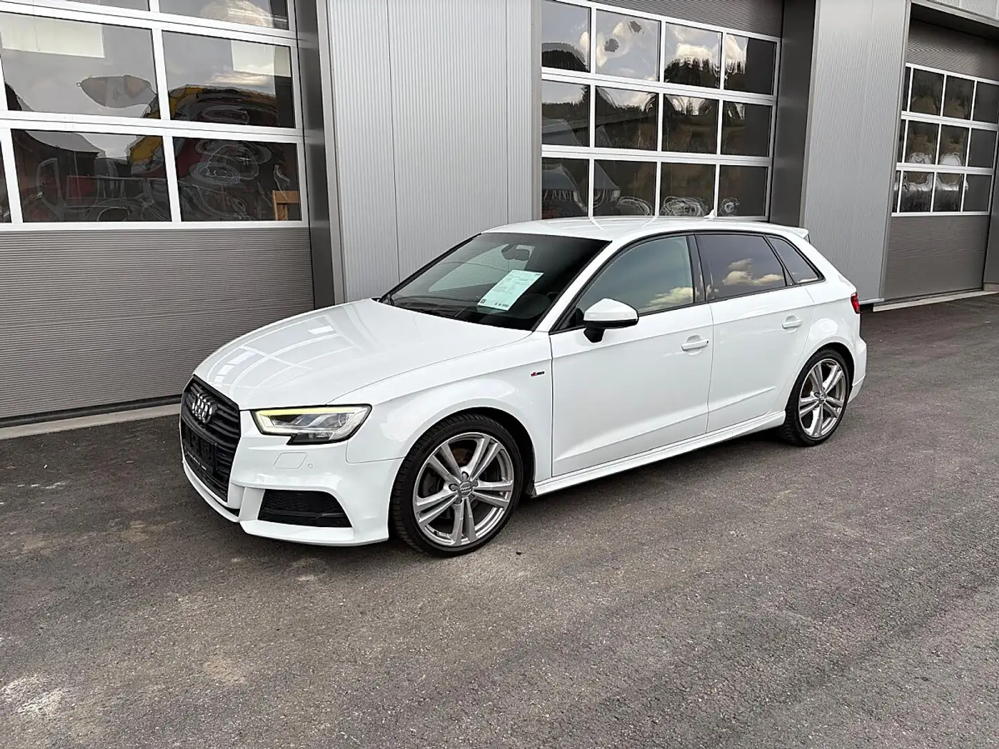 Audi A3 SB 2,0 TDI quattro sport S-LINE, TOP Weiß - 2