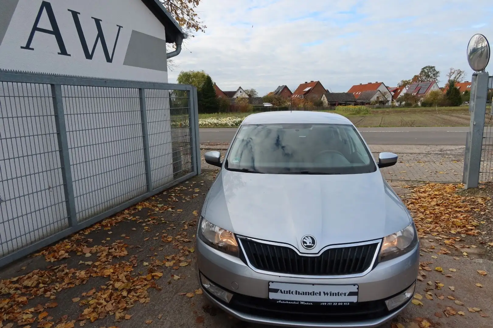 Skoda Rapid/Spaceback Spaceback Ambition|Tempomat|77KW|SHZ| Silber - 2