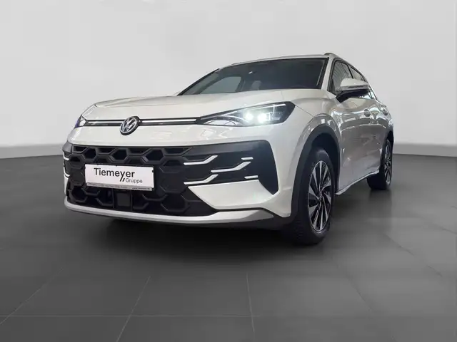 Volkswagen T-Roc view 2