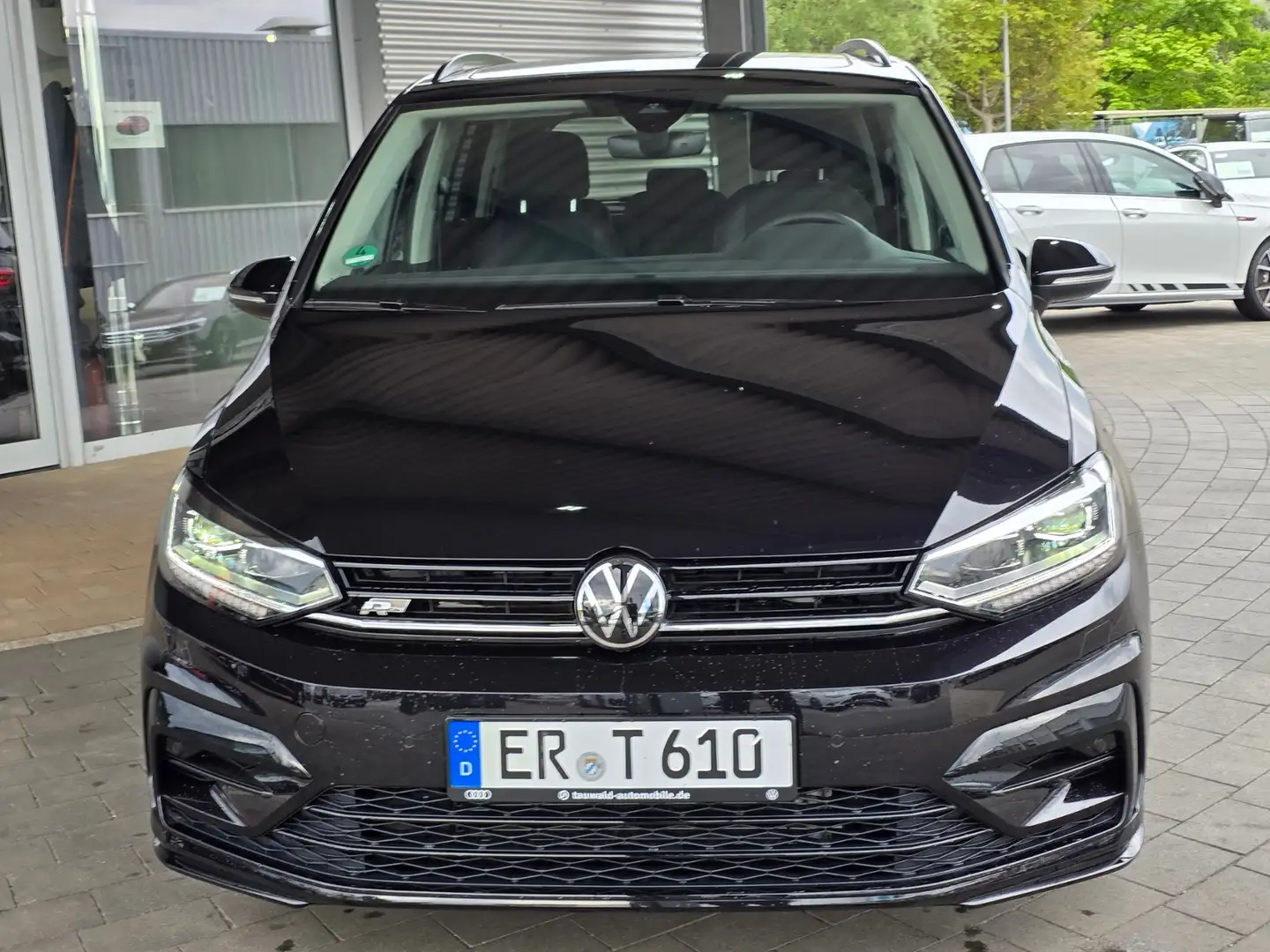 Volkswagen Touran 1.5 TSI DSG R-Line 7-S/PANO/RFK/TOP/IQ Schwarz - 2