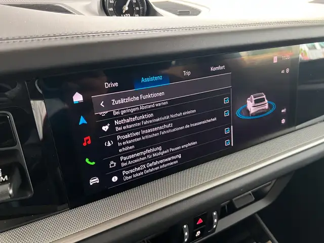 Porsche Cayenne view 15