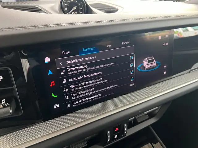 Porsche Cayenne view 13