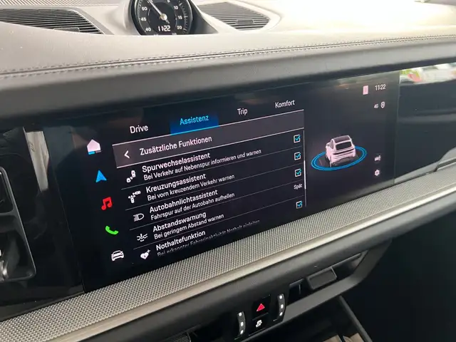 Porsche Cayenne view 14