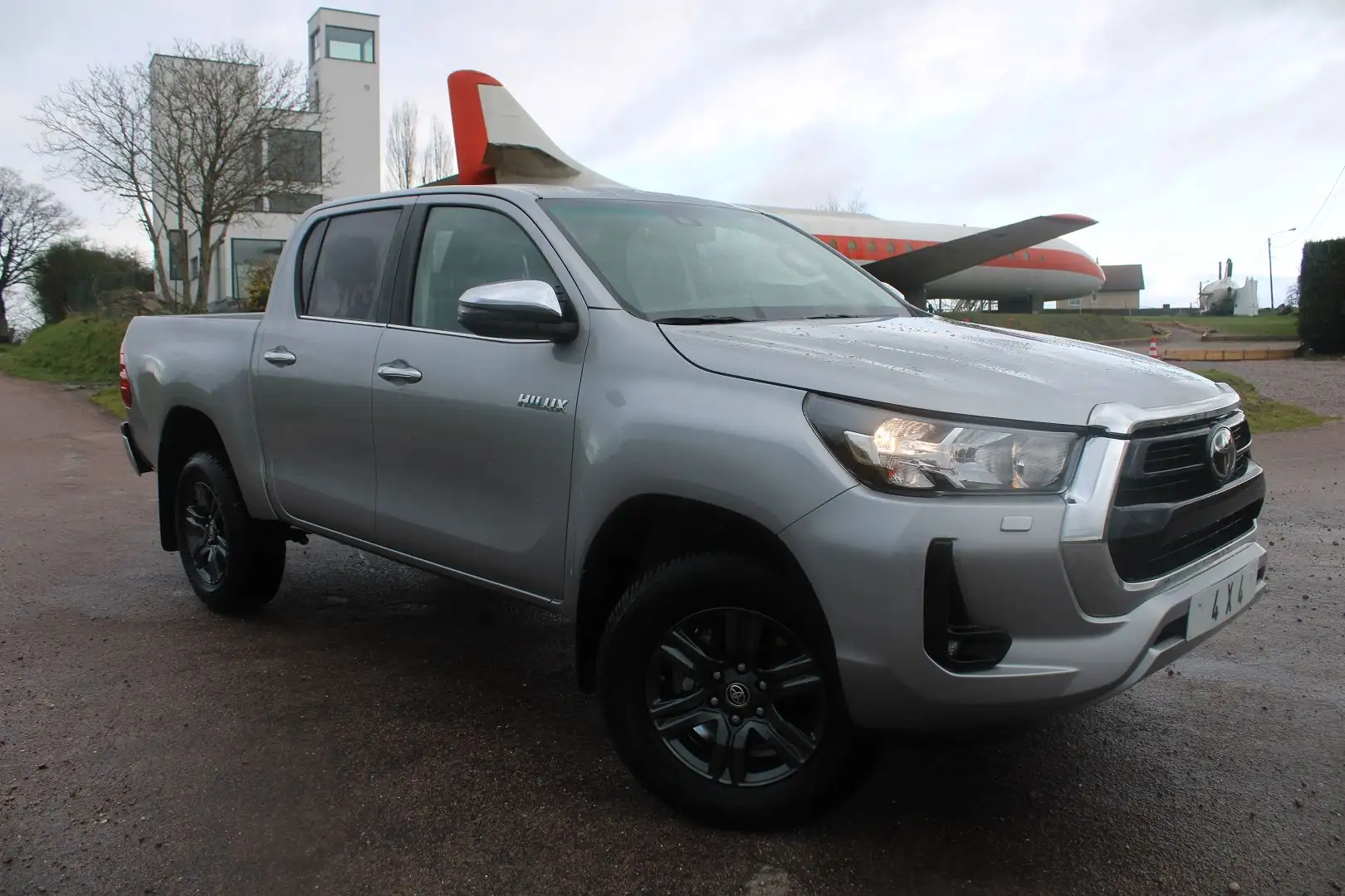 Toyota Hilux DOKA ACTIVE DBLE CAB 2L4 D-4D 150 CV GPS CAMÉRA AT Gris - 1