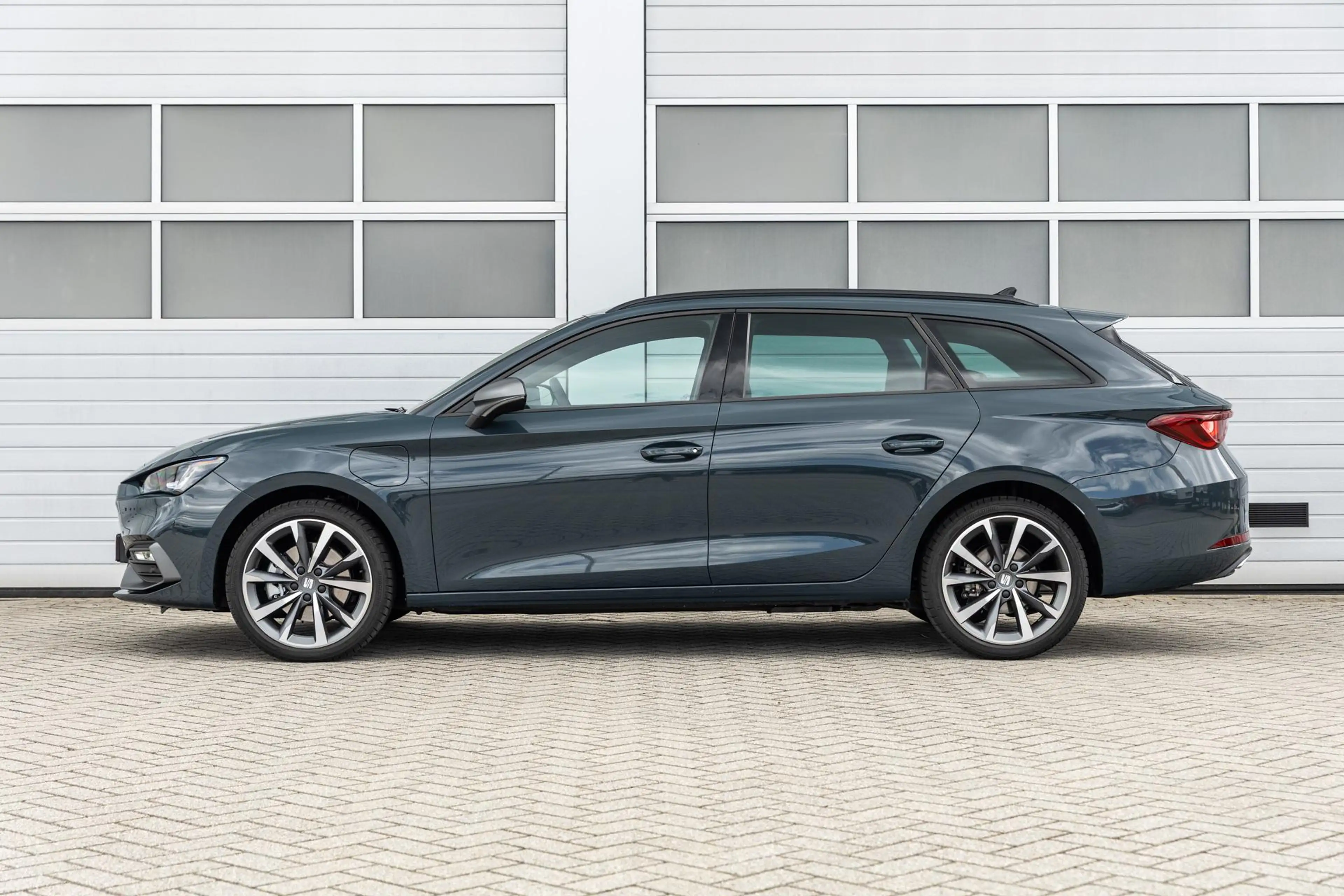 SEAT Leon e-Hybrid Sportstourer 1.5 TSI 204pk FR Business | Stoel-/ S — photo 12