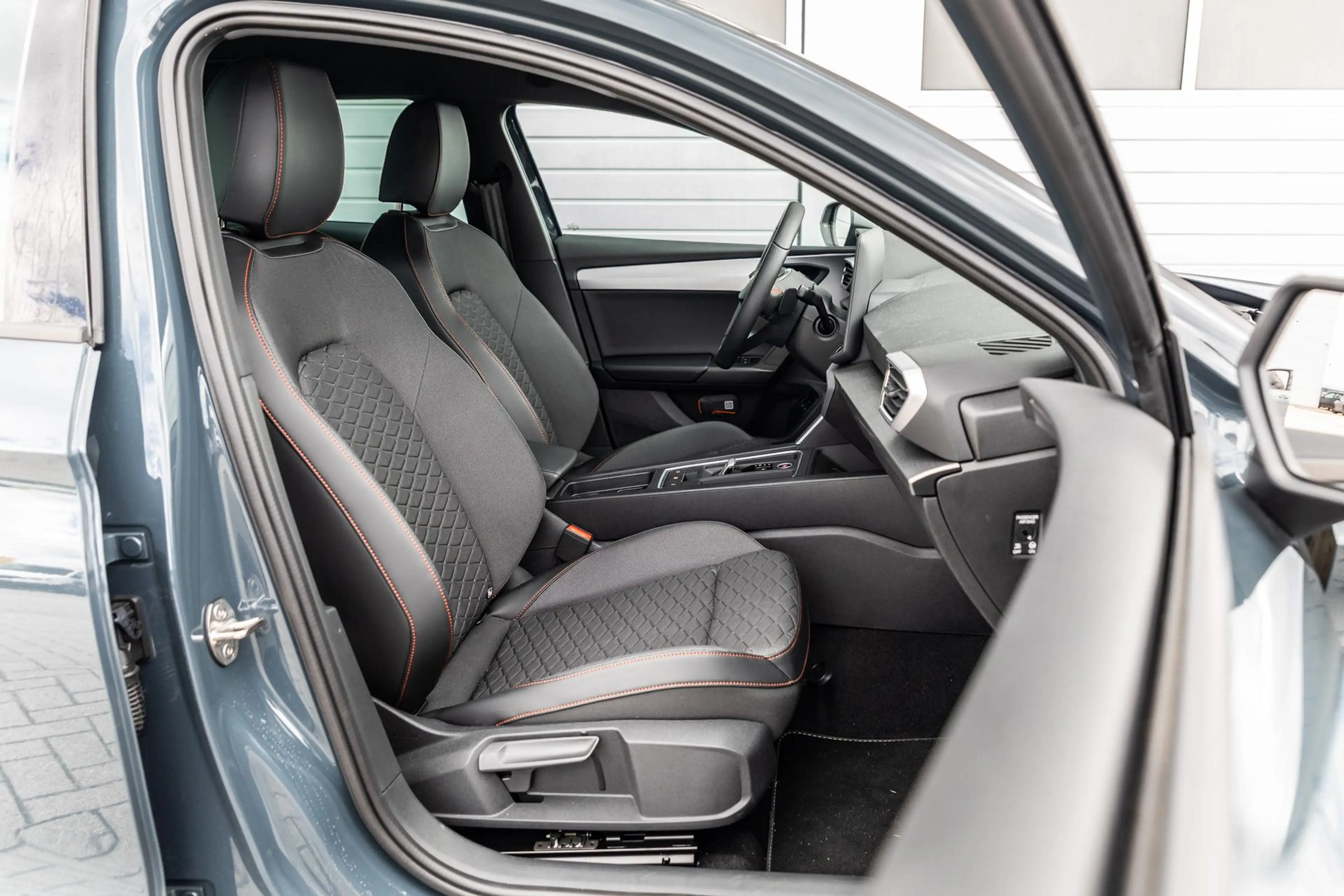 SEAT Leon e-Hybrid Sportstourer 1.5 TSI 204pk FR Business | Stoel-/ S — photo 14