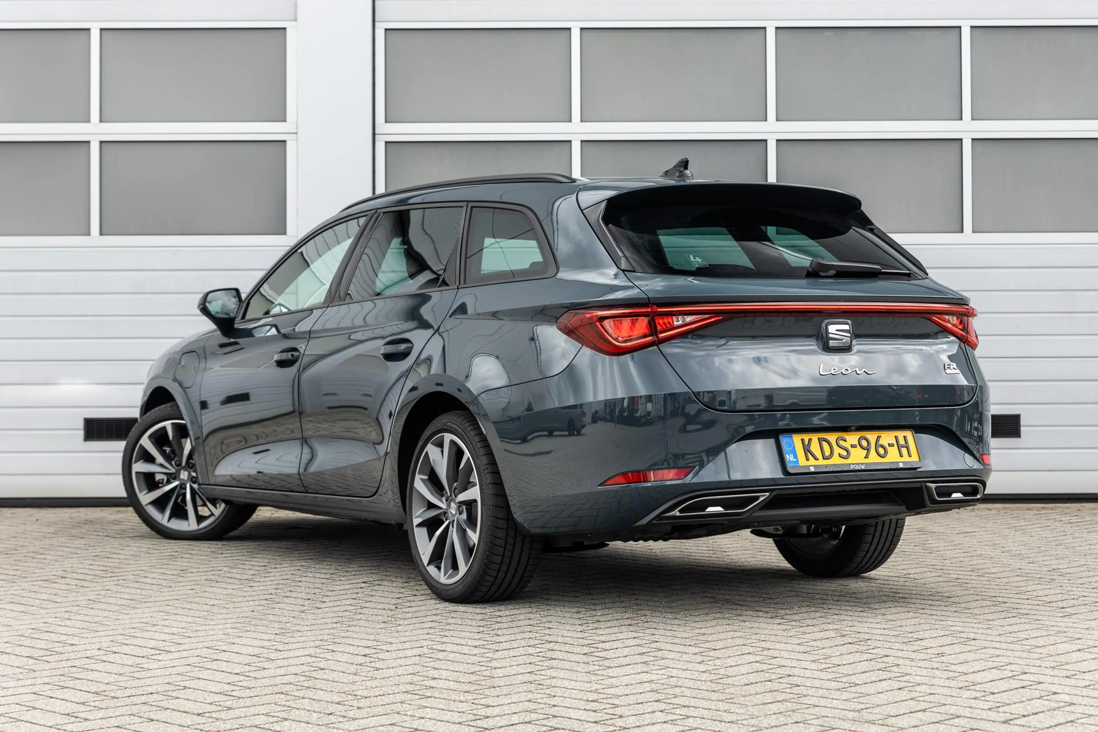 SEAT Leon e-Hybrid Sportstourer 1.5 TSI 204pk FR Business | Stoel-/ S — photo 11