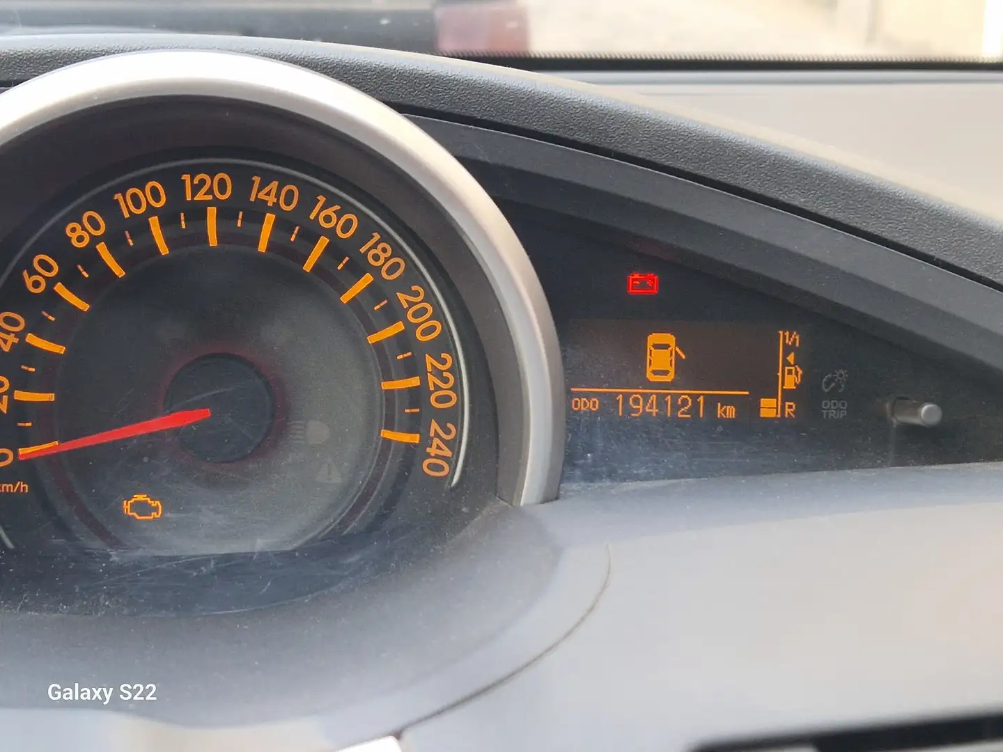 Toyota Verso 2.0 D-4D Executive III 5pl. DPF Šedá - 2