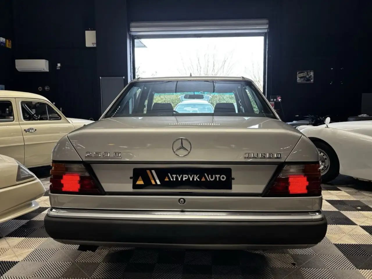 Mercedes-Benz W124 E250d Turbo, foto 6