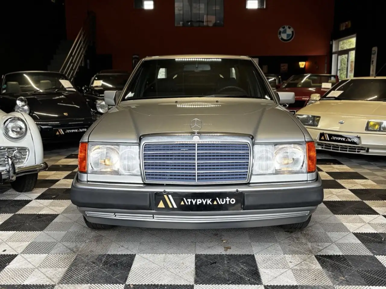 Mercedes-Benz W124 E250d Turbo, foto 2