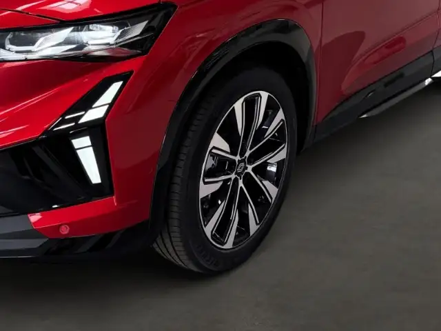 Renault Austral view 6