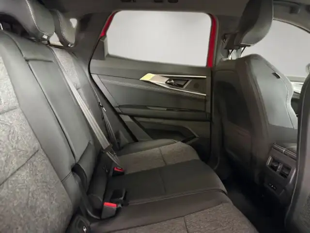Renault Austral view 13