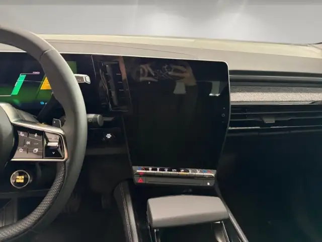 Renault Austral view 9