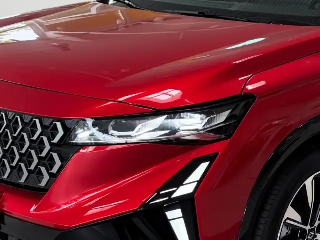 Renault Austral view 5