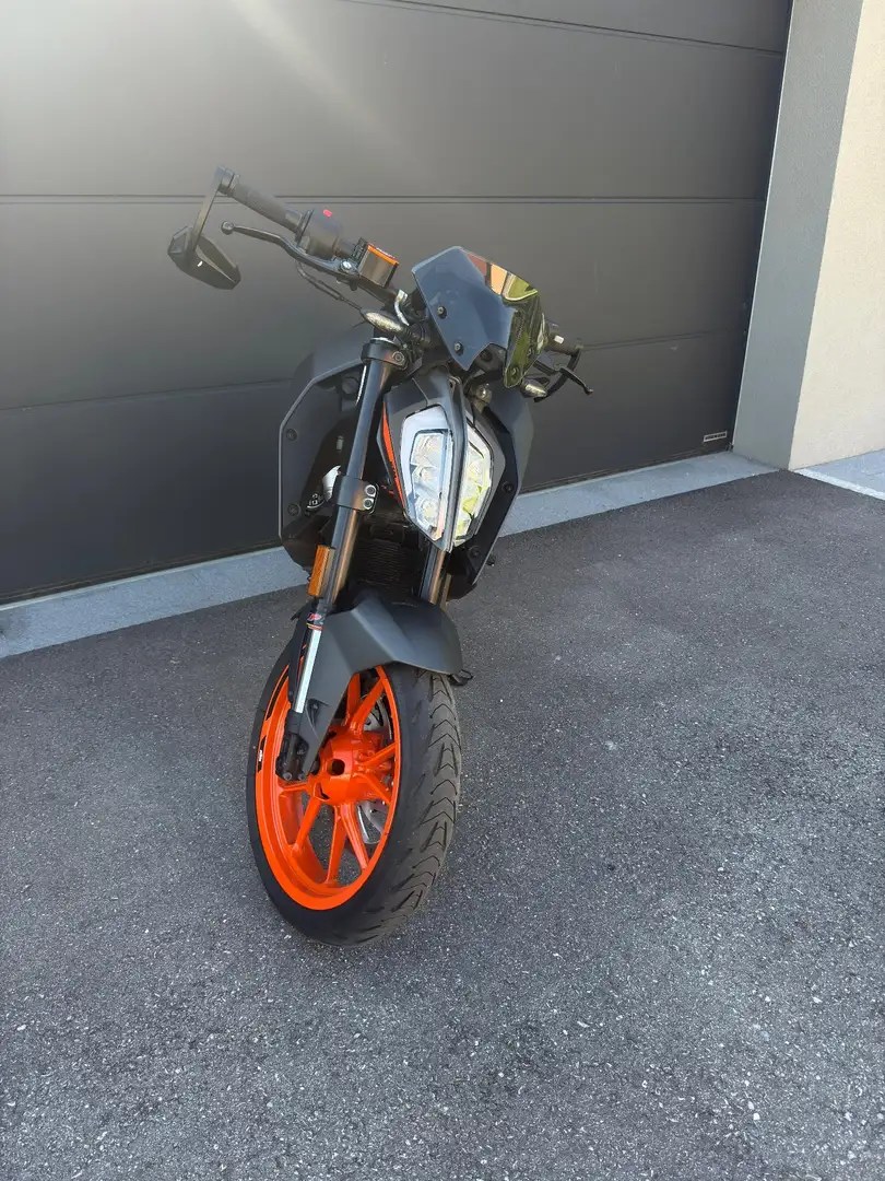 KTM 125 Duke Schwarz/Orange mit LEOVINCE SPORTAUSPUFF Schwarz - 1