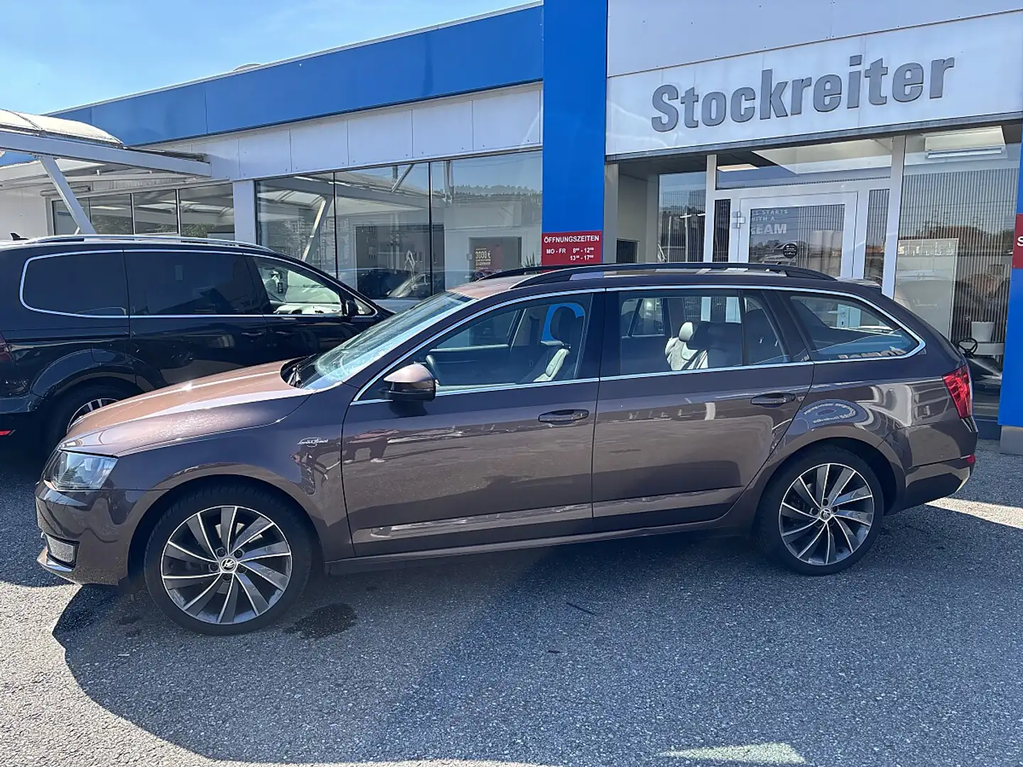 Skoda Octavia Combi 2,0 TDI 4x4 L&K DSG*Xenon*PDC*Teilledersi... Braun - 2