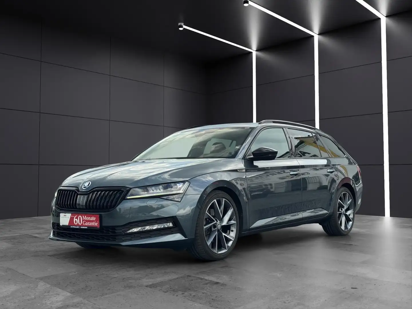 Skoda Superb 2.0TSI Sportline LED*Leder*Smart-Link! Grau - 1