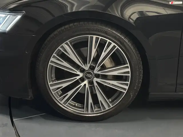 Audi A6 view 9