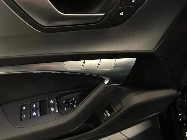 Audi A6 view 15