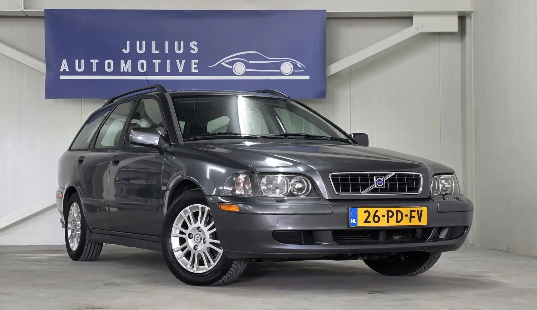 Volvo V40 2.0 T Europa Trekhaak 163PK Clima Stoelverwarming Gri - 2