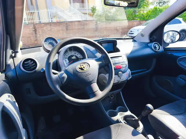Toyota Aygo view 11