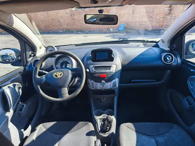 Toyota Aygo view 8