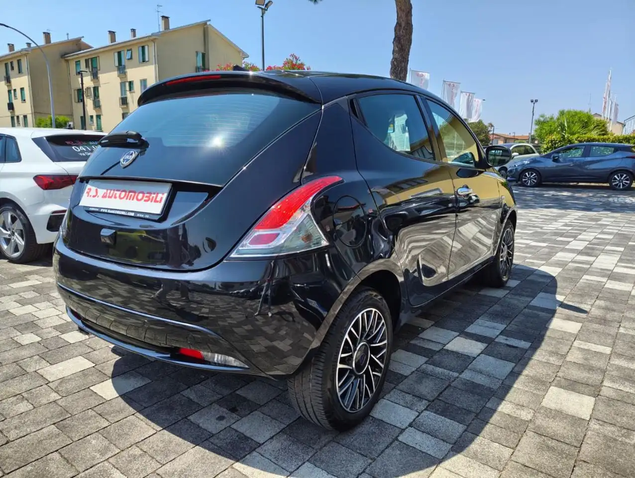Lancia Ypsilon 2024