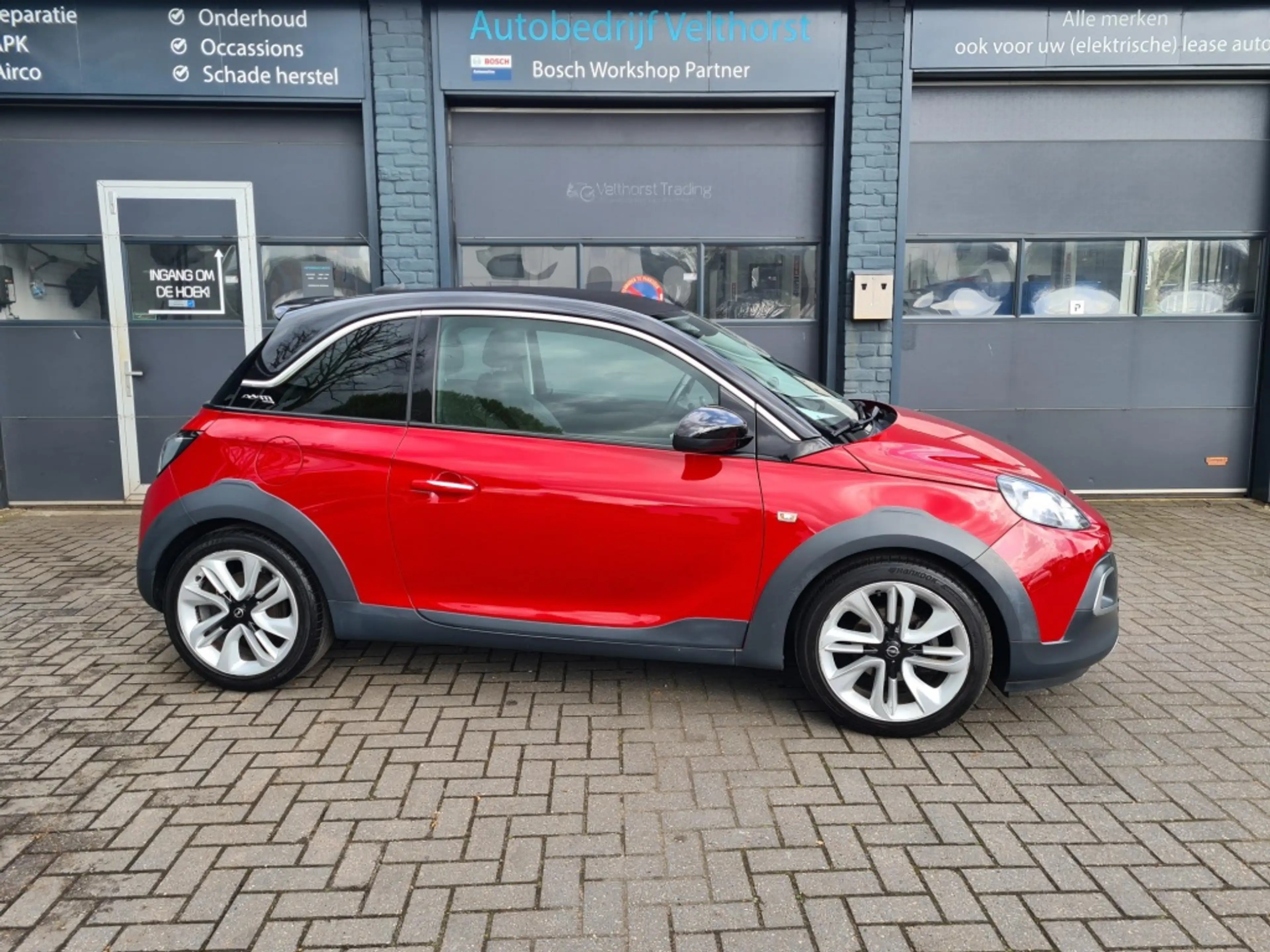 Opel Adam 1.0 Turbo Rocks Cabrio — photo 2