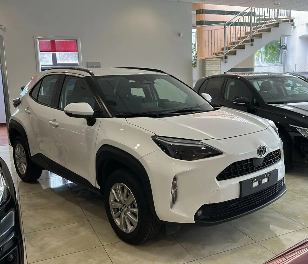 Toyota Yaris Cross 1.5 Hybrid 5p. E-CVT Lounge Blanco - 2