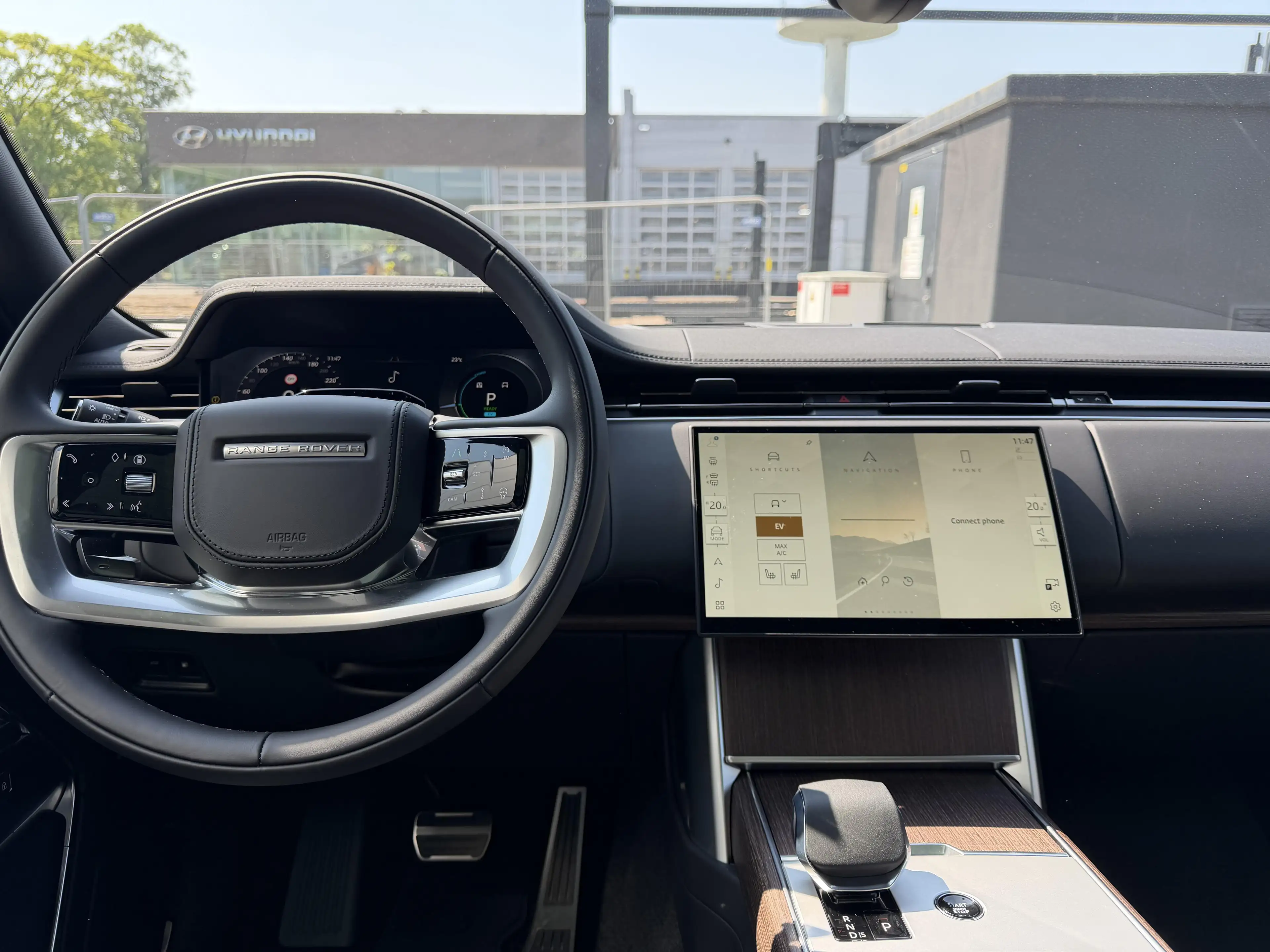 Land Rover Range Rover SWB P460e SE AWD Auto. 26MY — photo 15