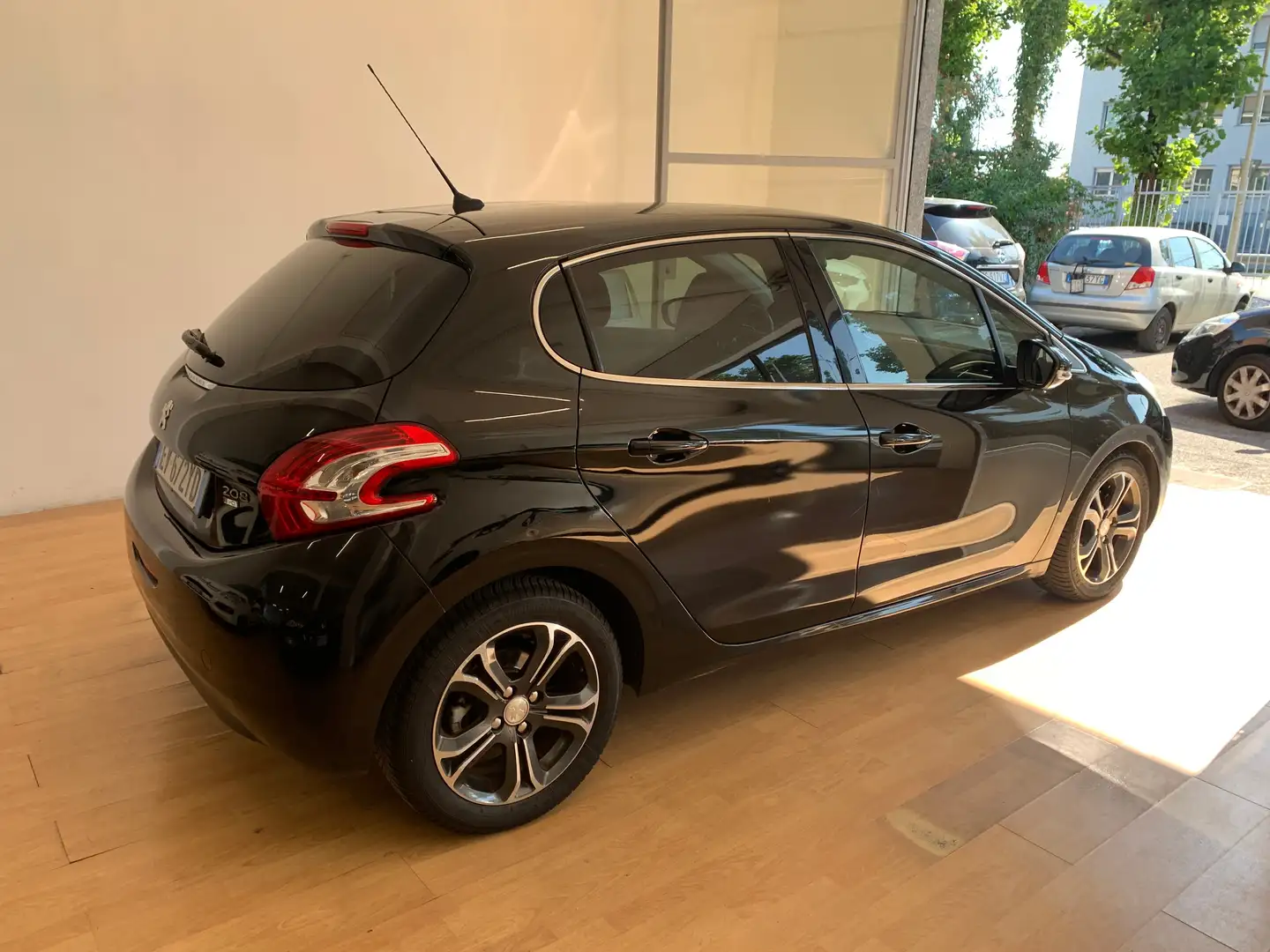 Peugeot 208 5p 1.6 e-hdi 8v Allure s&s Noir - 2