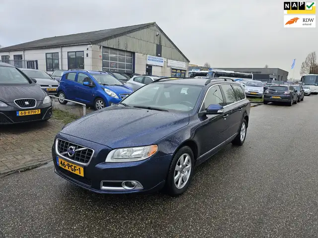 Volvo V70 main image