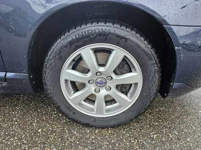 Volvo V70 view 18