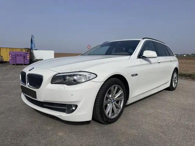 BMW 520 Touring 520 d 2.0 *Vollleder*PDC*Klima*Navi*DAB*