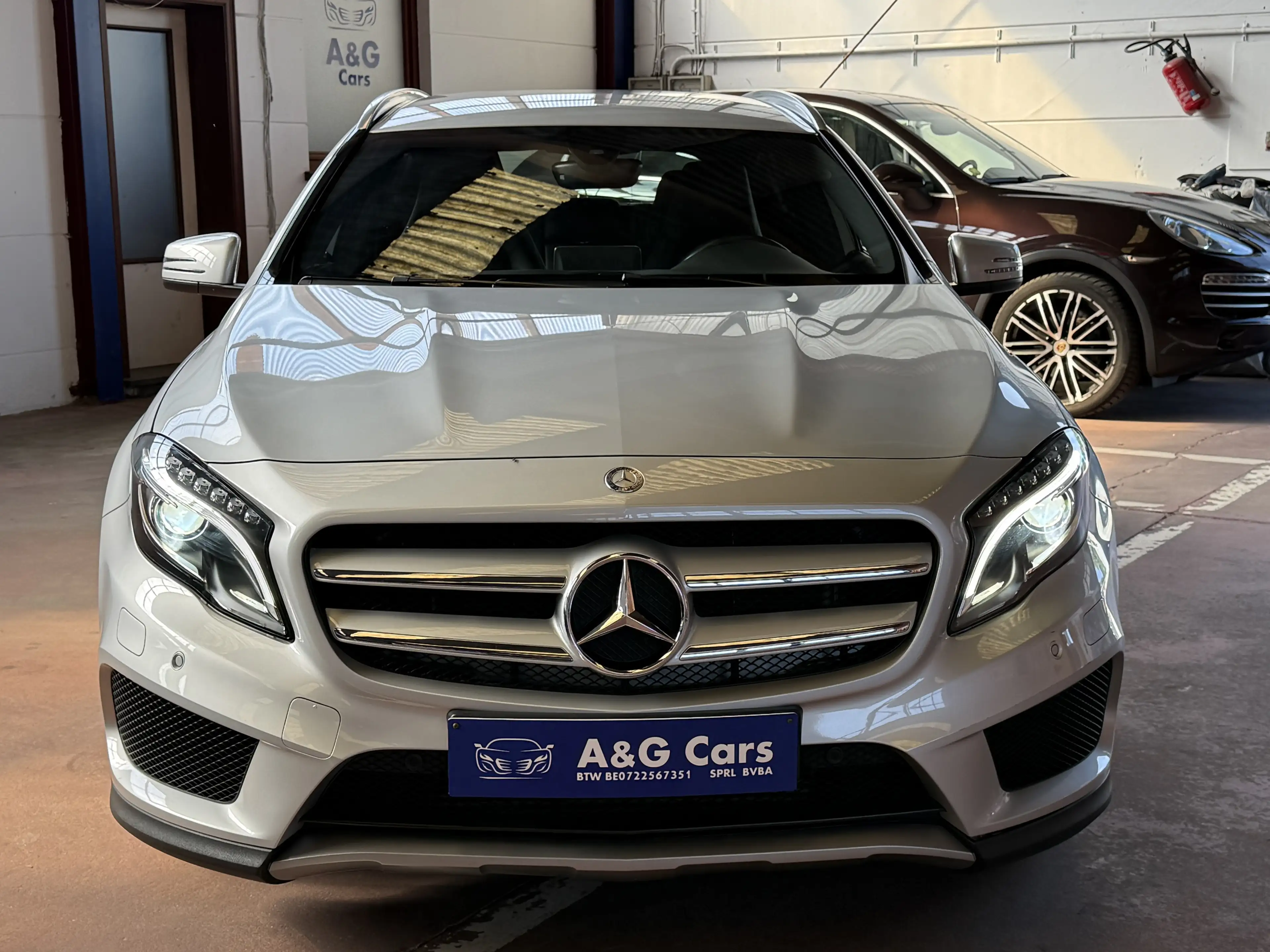 Mercedes-Benz GLA 180 GLA 180i Automatique AMG. 1 Jaar Garantie — photo 2