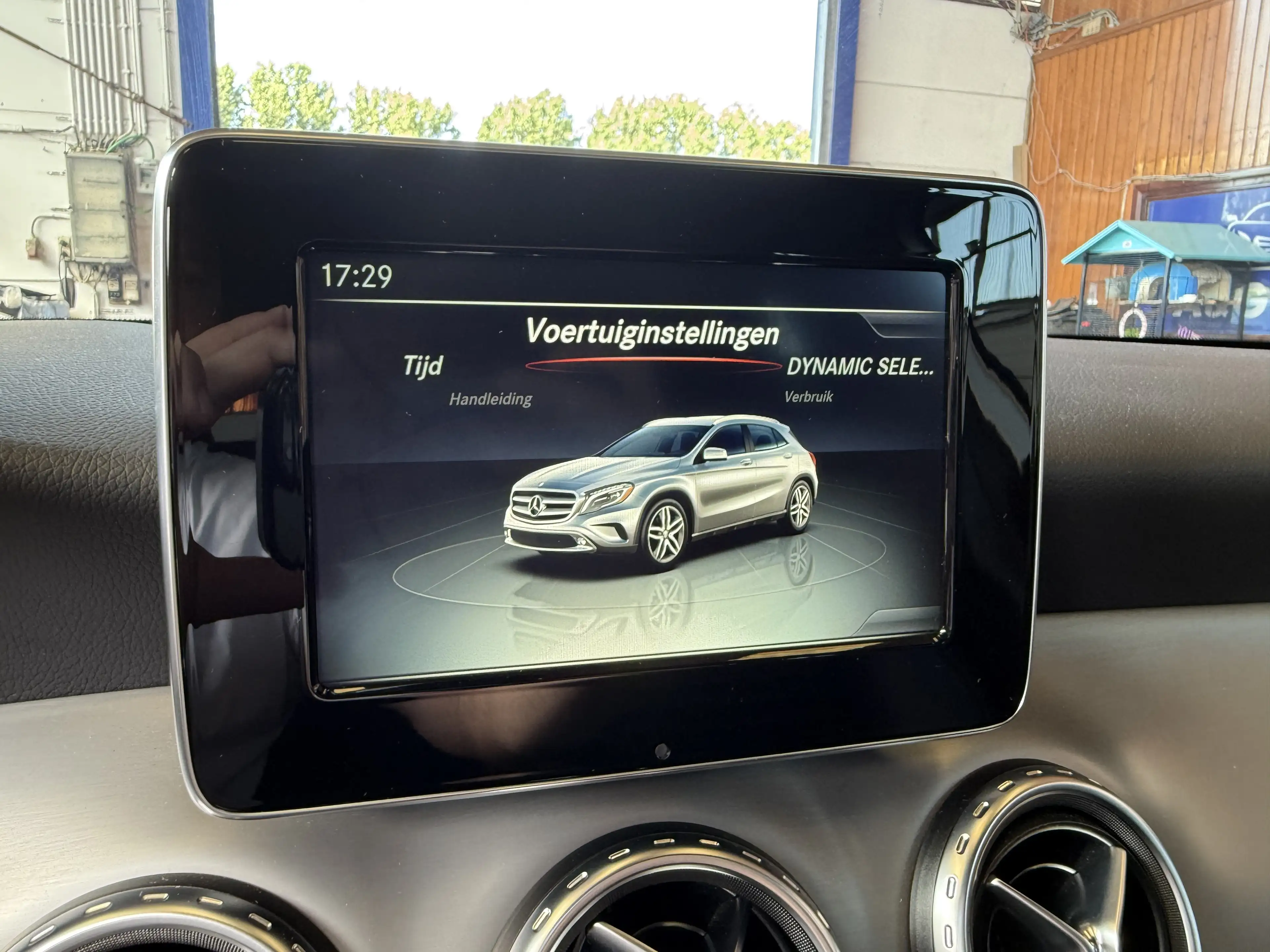 Mercedes-Benz GLA 180 GLA 180i Automatique AMG. 1 Jaar Garantie — photo 15