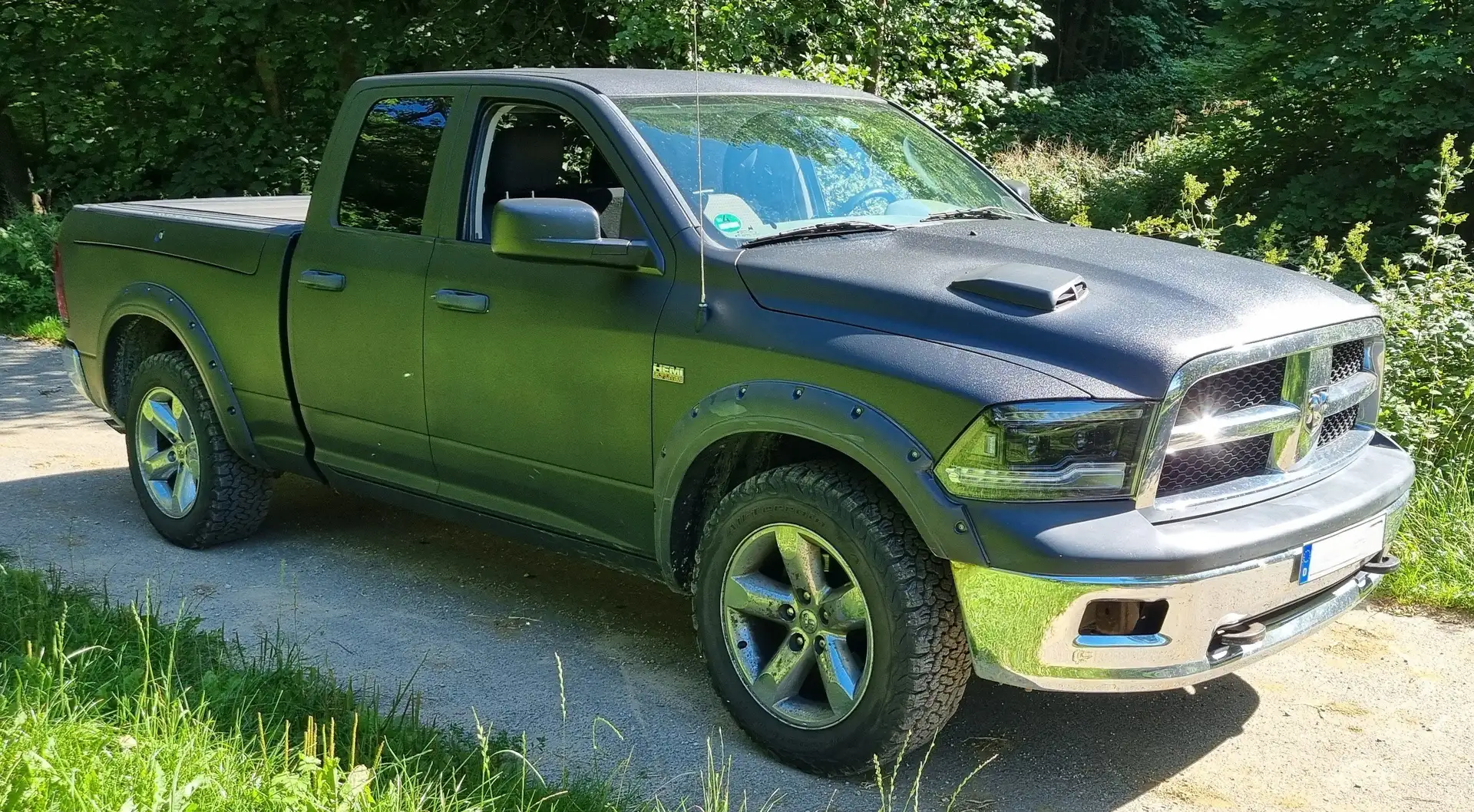 Dodge RAM 1500 5.7 Hemi RAMBox LKW LPG Kanada-Ausführung Schwarz - 2
