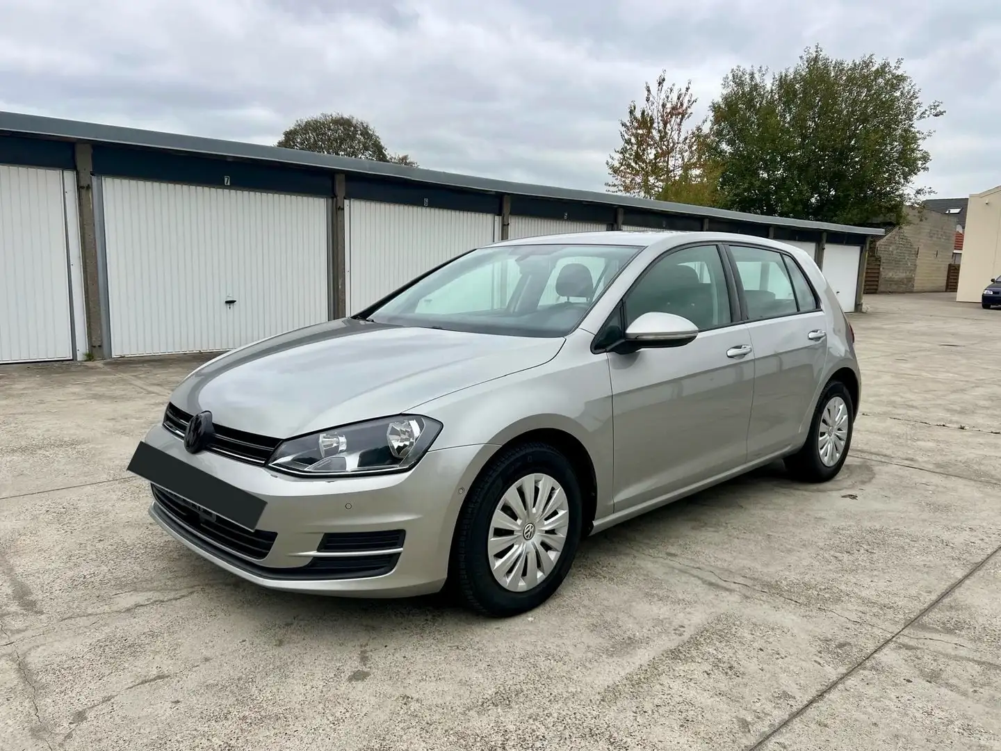 Volkswagen Golf 1.2 TSI 105 BlueMotion Technology Confortline - 2